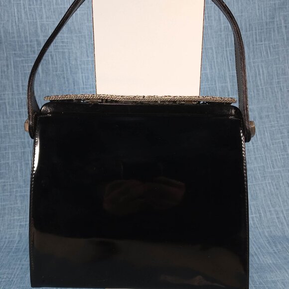 1950s Vintage Black Patent Leather Filigree and Cameo Purse by Triangle New York - Picture 3 of 8